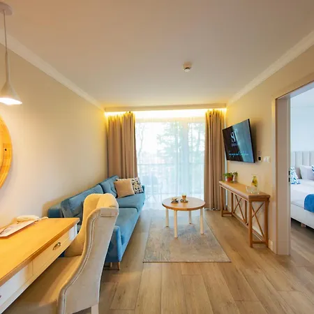 Szerokie Wody Sea & מלון 4*